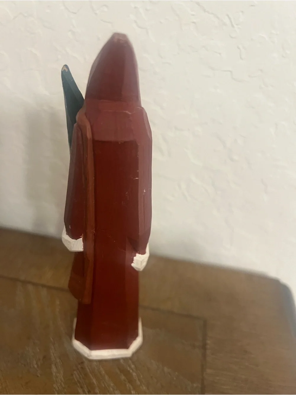 Source Unknown Hand-Carved Santa Figurine in Burgundy and Dark Green